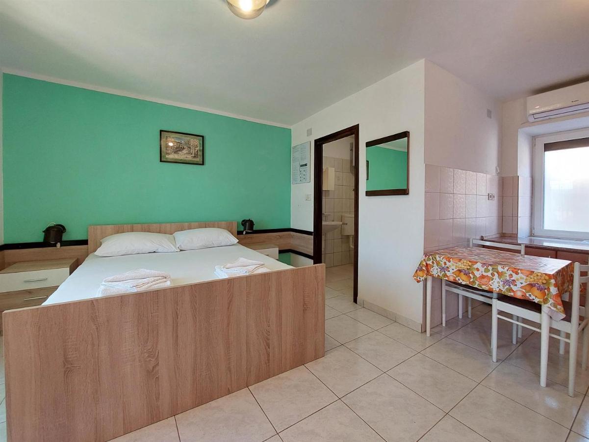 Apartments Ivan Čižići 외부 사진
